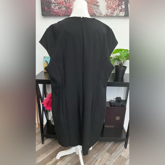 H&M Women’s  Plus Sheath Dress Cap Sleeve Round Neck With Details Size 2XL - Picture 8 of 15